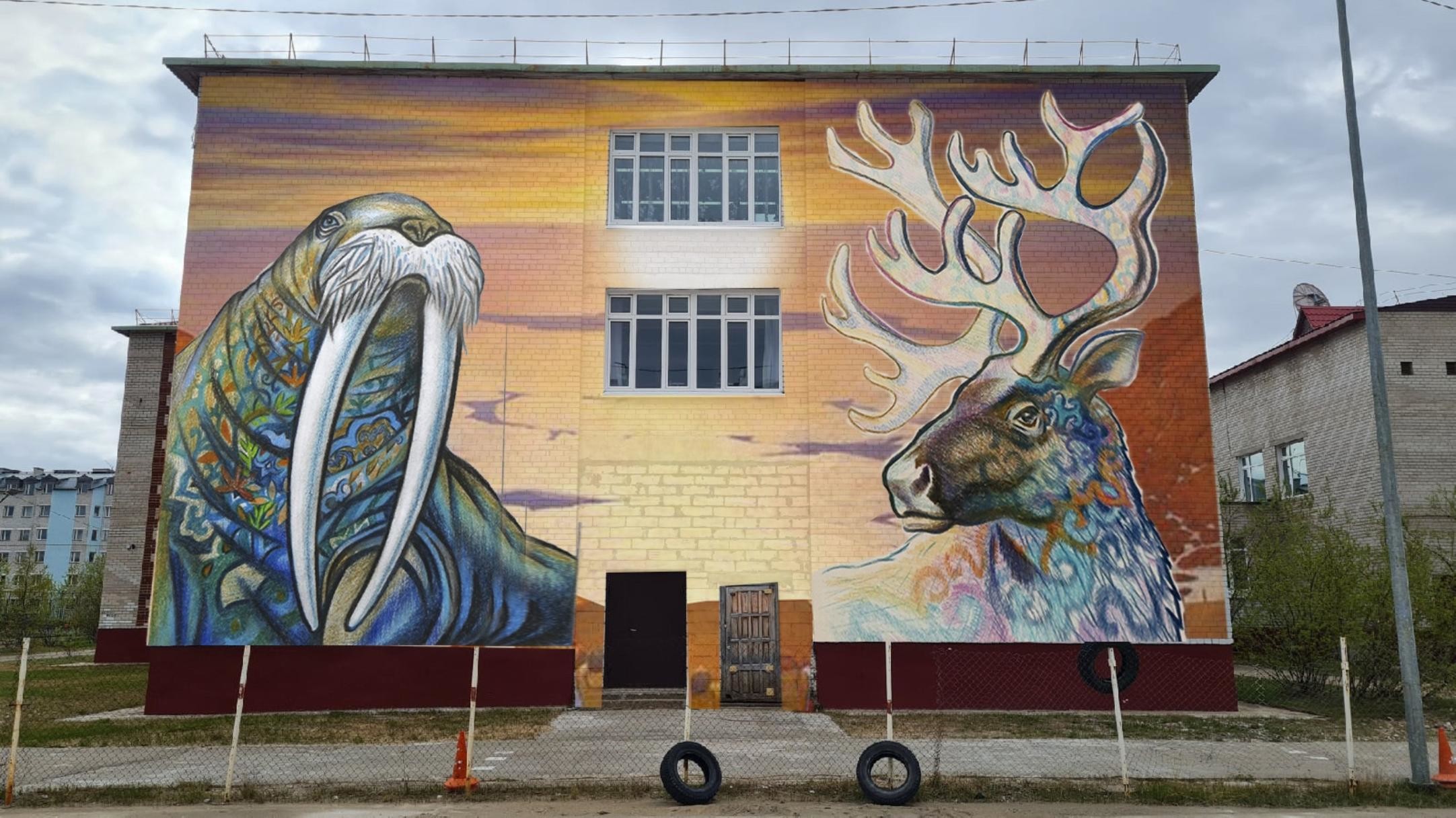Мурал с изображением моржа и северного оленя появится на стене одной из школ в НАО